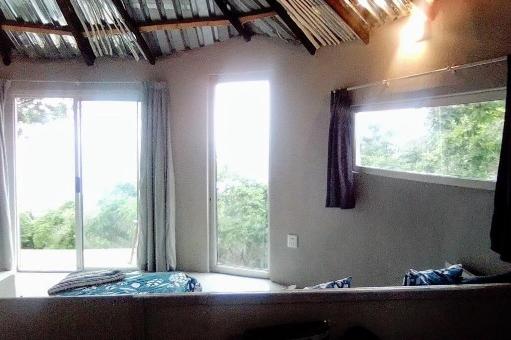 Wildview Self Catering Cottages Coffee Bay, Breakfast & Wi-Fi Inc Exteriör bild